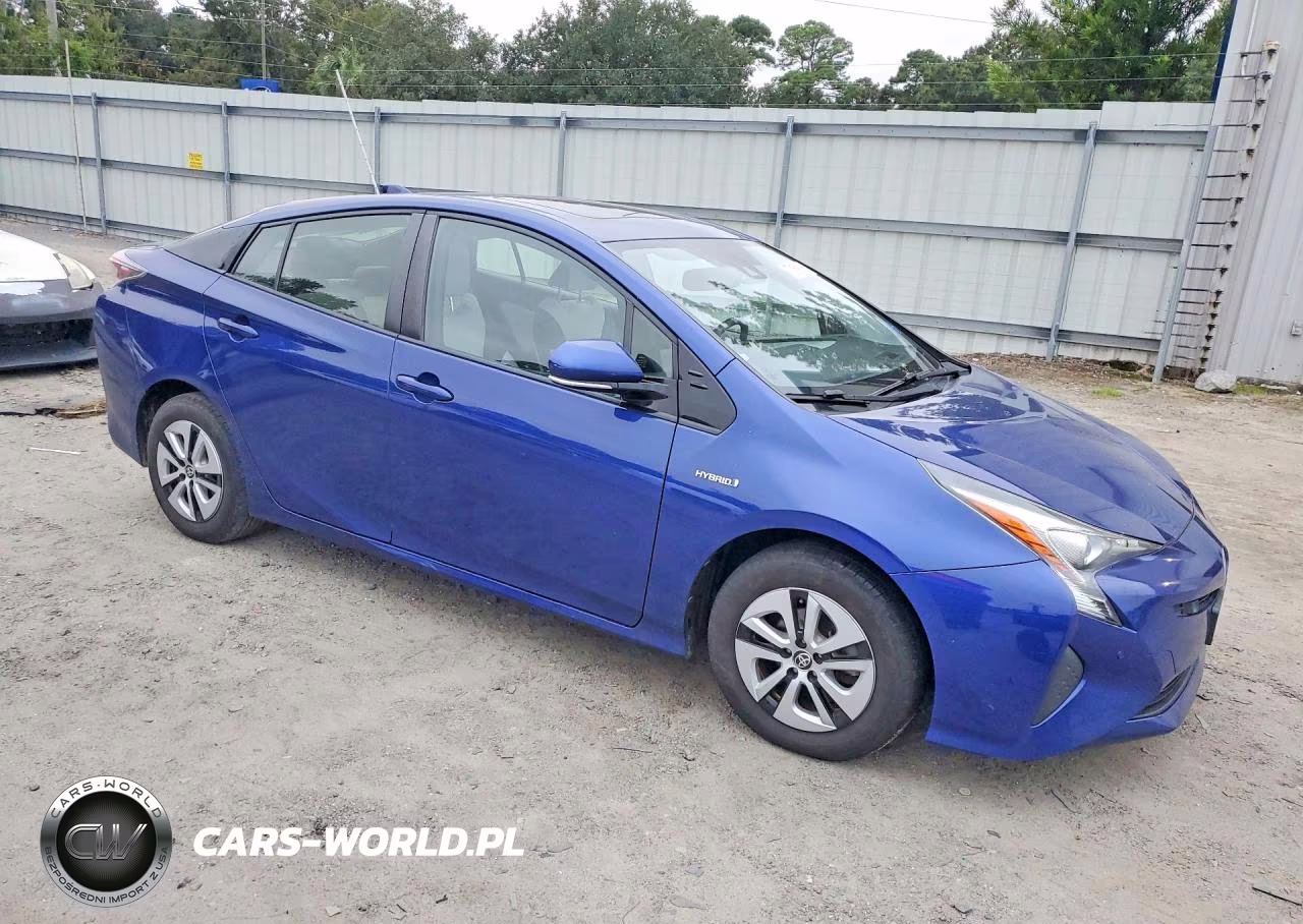 2017 Toyota Prius Four VIN:JTDKARFU0H3538390 - 3