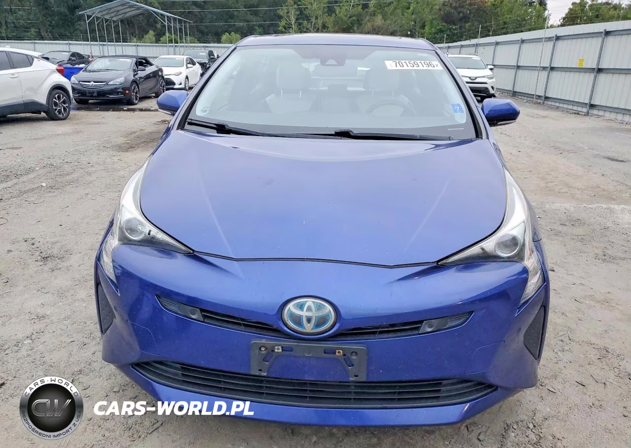 2017 Toyota Prius Four VIN:JTDKARFU0H3538390 - 4