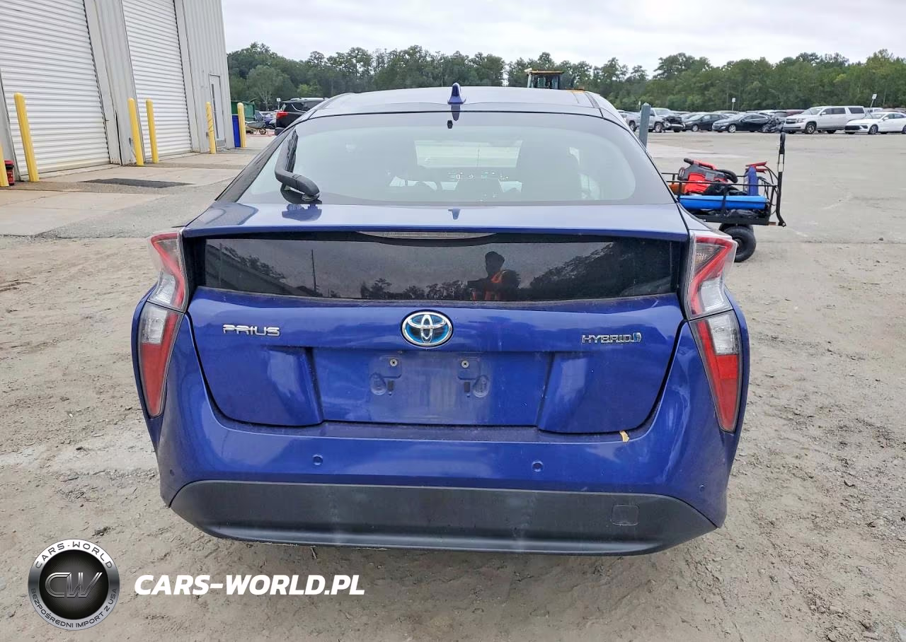 2017 Toyota Prius Four VIN:JTDKARFU0H3538390 - 5