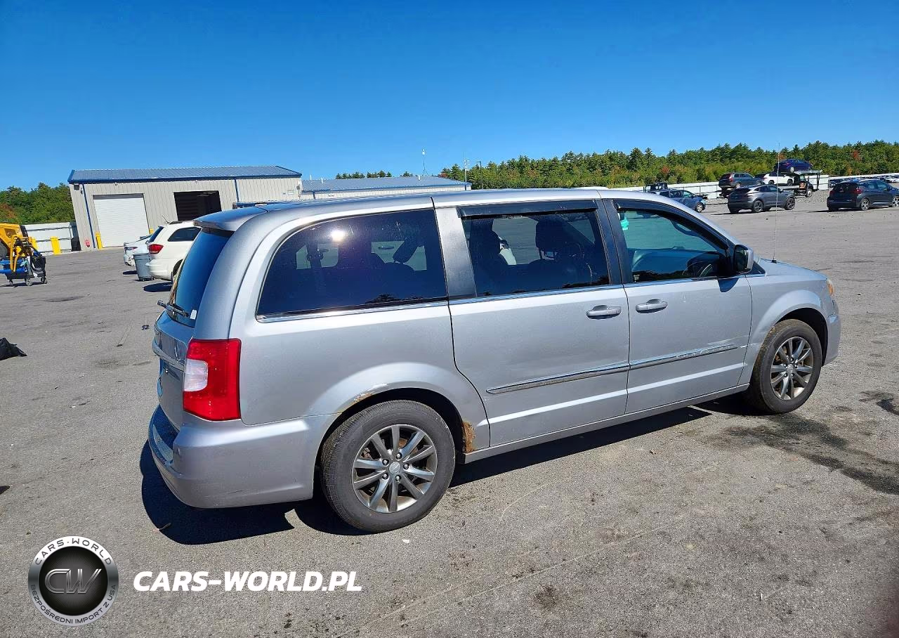 2014 Chrysler Town & Country S VIN:2C4RC1HG9ER461085 - 3