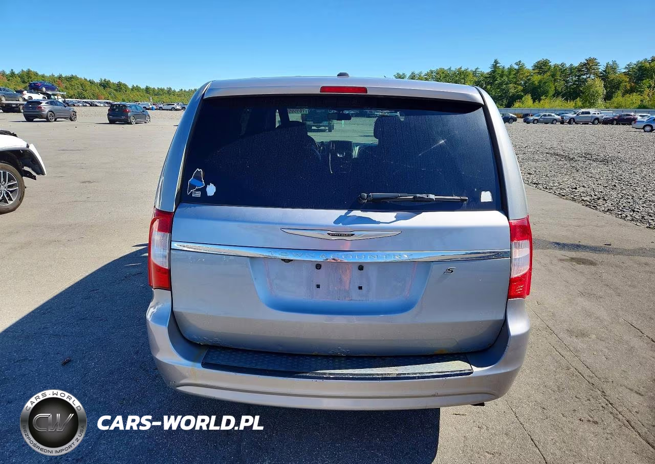 2014 Chrysler Town & Country S VIN:2C4RC1HG9ER461085 - 6
