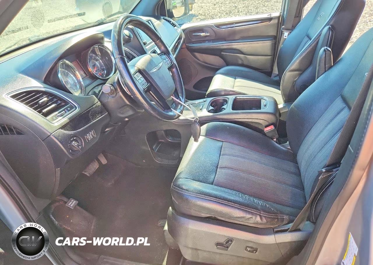 2014 Chrysler Town & Country S VIN:2C4RC1HG9ER461085 - 7