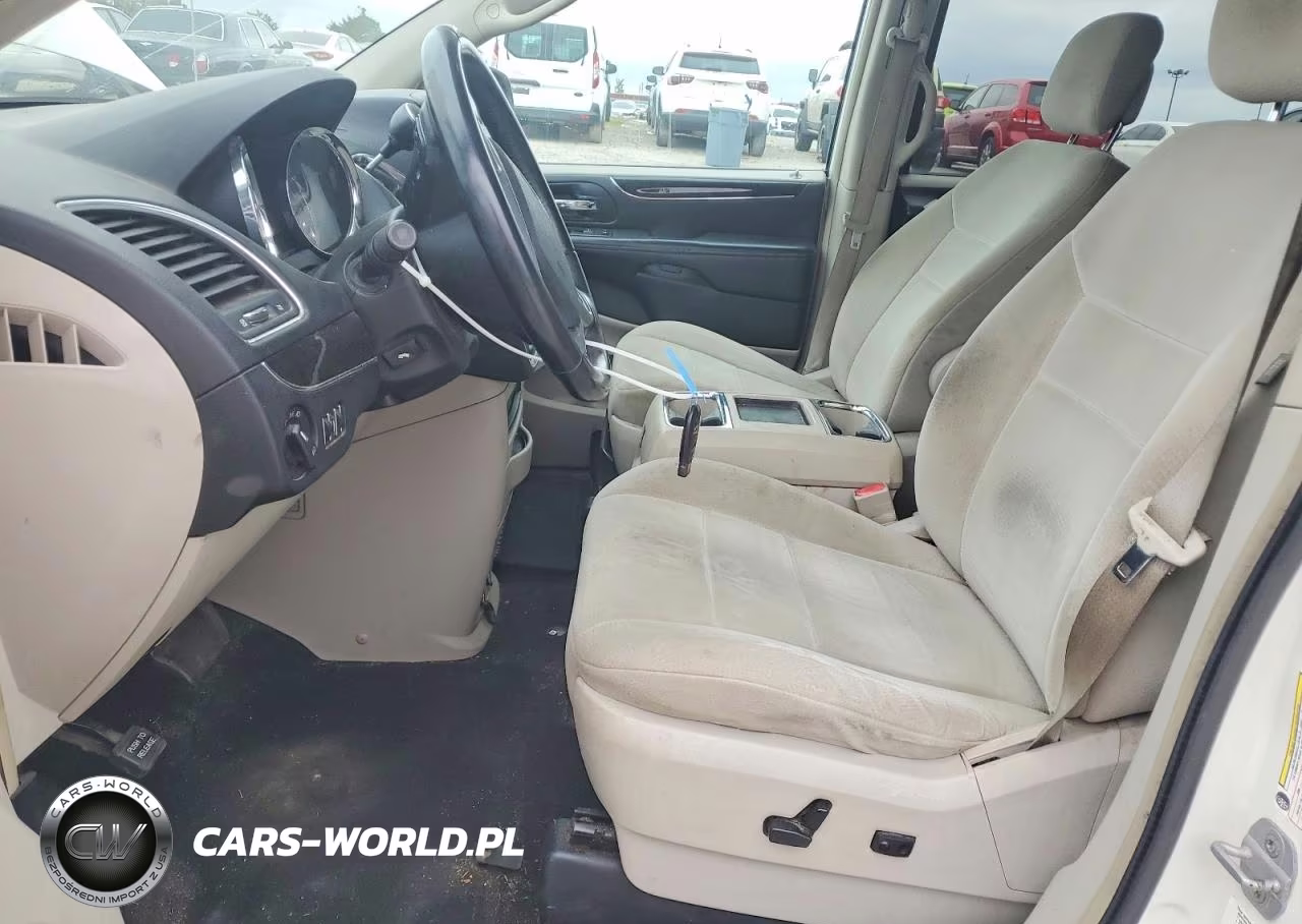 2011 Chrysler Town & Country Touring VIN:2A4RR5DG5BR649264 - 7