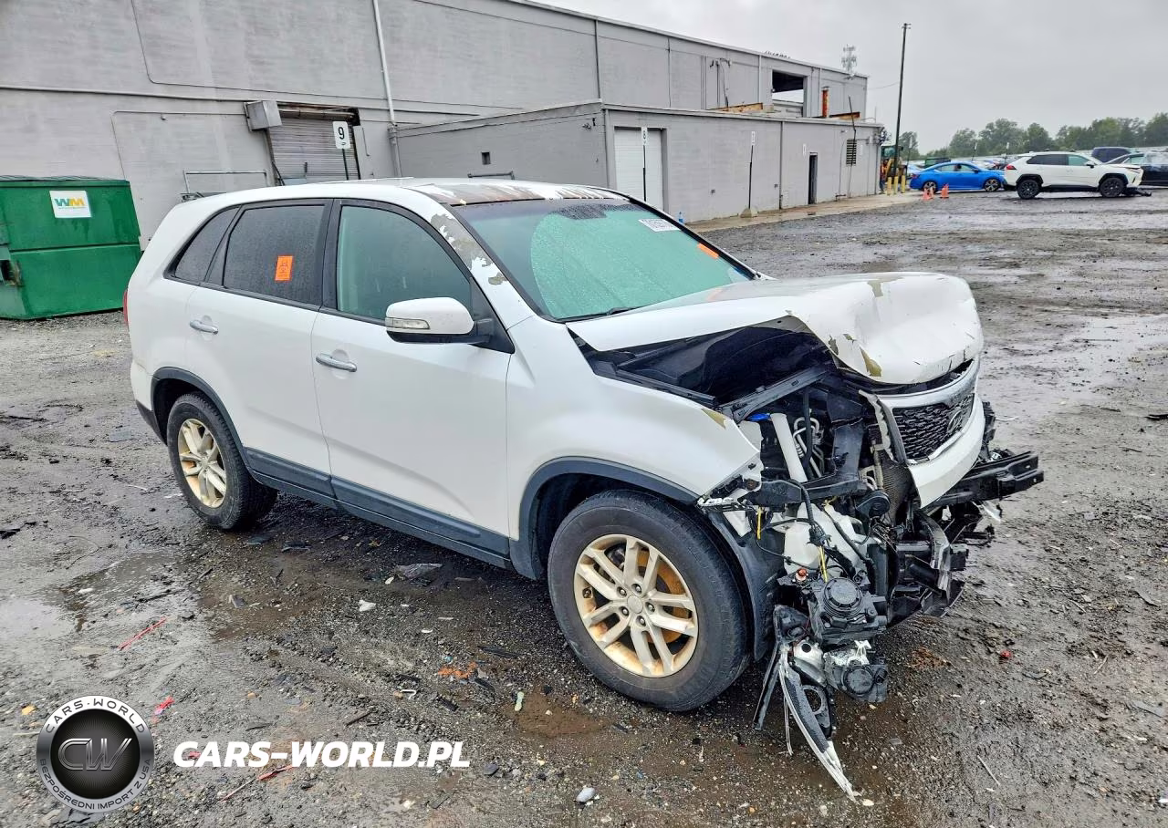 2015 Kia Sorento Lx VIN:5XYKT3A66FG593144 - 4