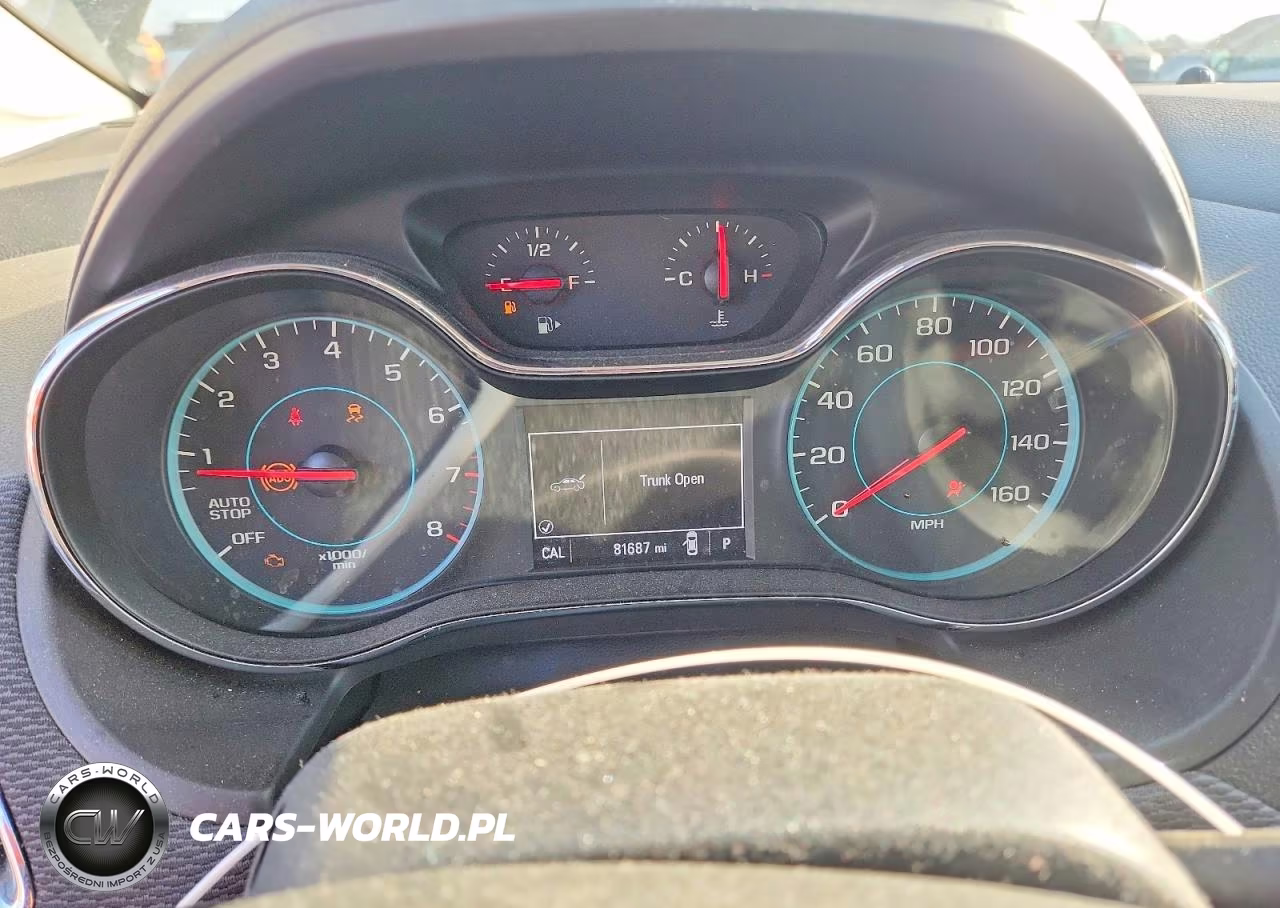 2018 Chevrolet Cruze Lt VIN:1G1BE5SM7J7232569 - 9
