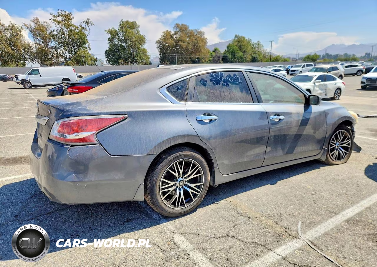 2015 Nissan Altima 2.5 S VIN:1N4AL3AP1FN402782 - 3
