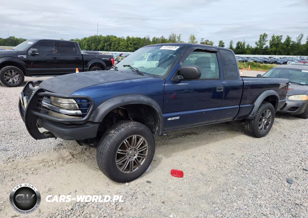 2003 Chevrolet S Truck S10 VIN:1GCCT19X538114527 - 1