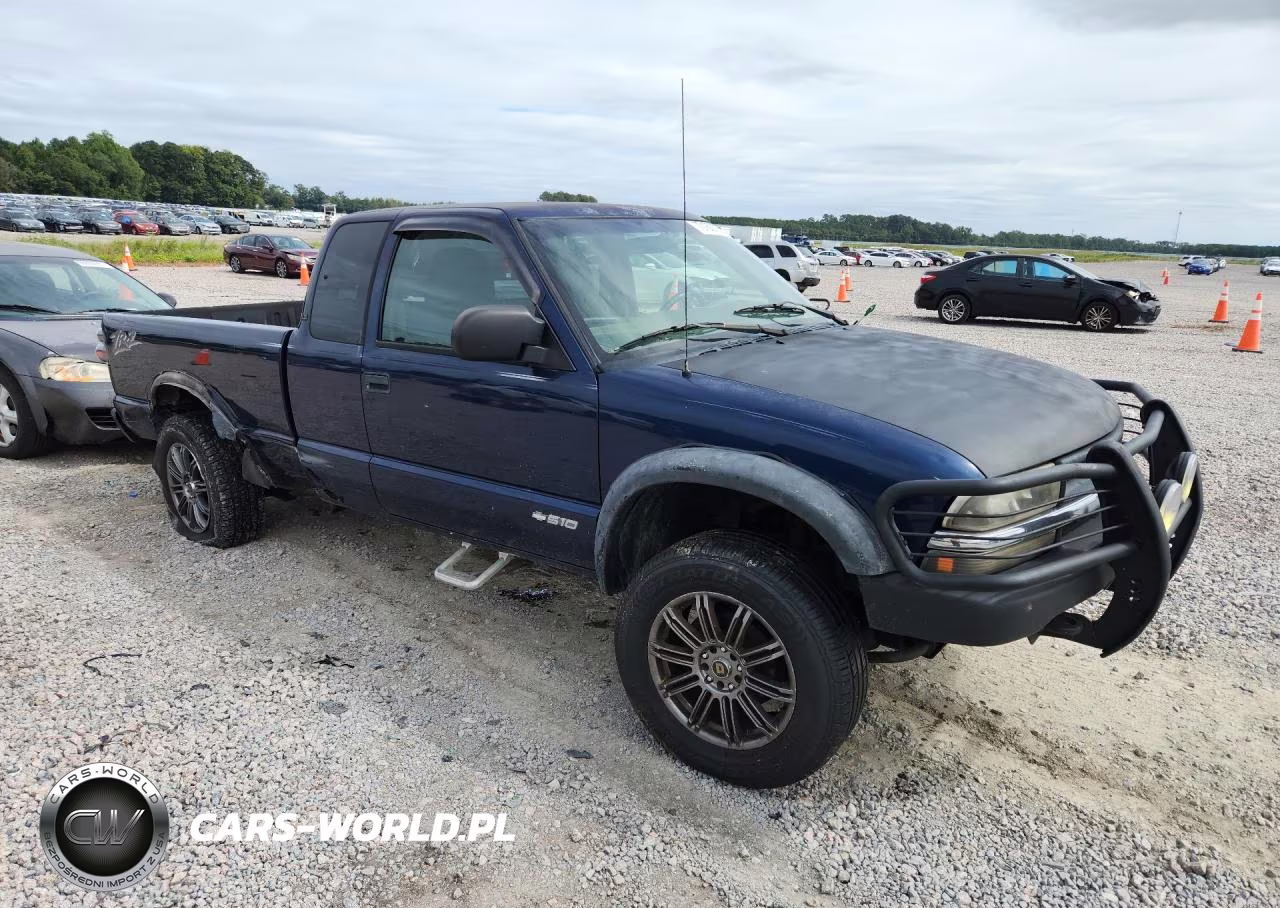 2003 Chevrolet S Truck S10 VIN:1GCCT19X538114527 - 4