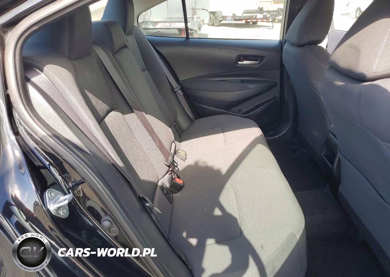 2020 Toyota Corolla Le VIN:5YFEPRAE1LP113868 - 10