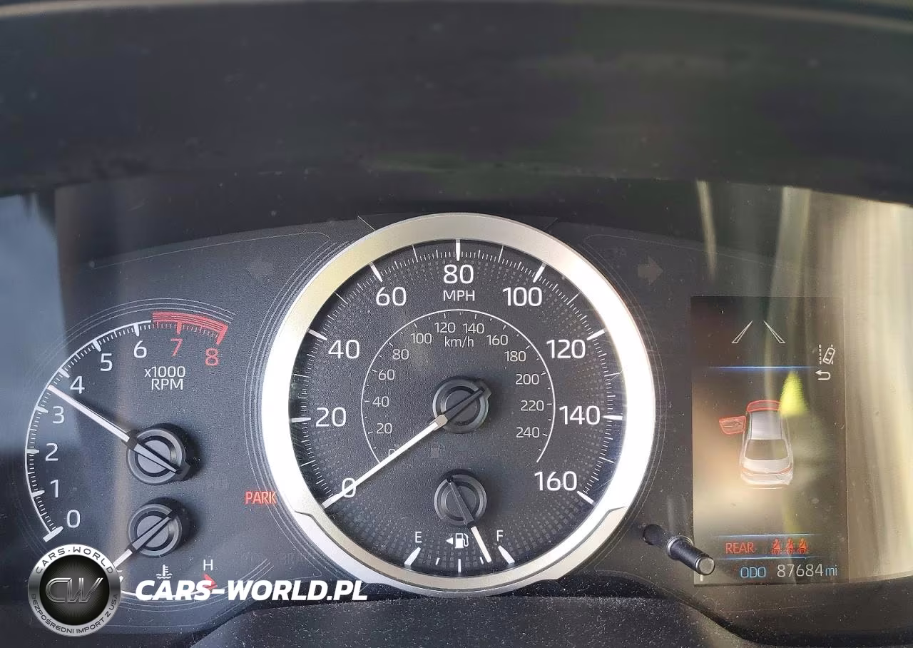 2020 Toyota Corolla Le VIN:5YFEPRAE1LP113868 - 9