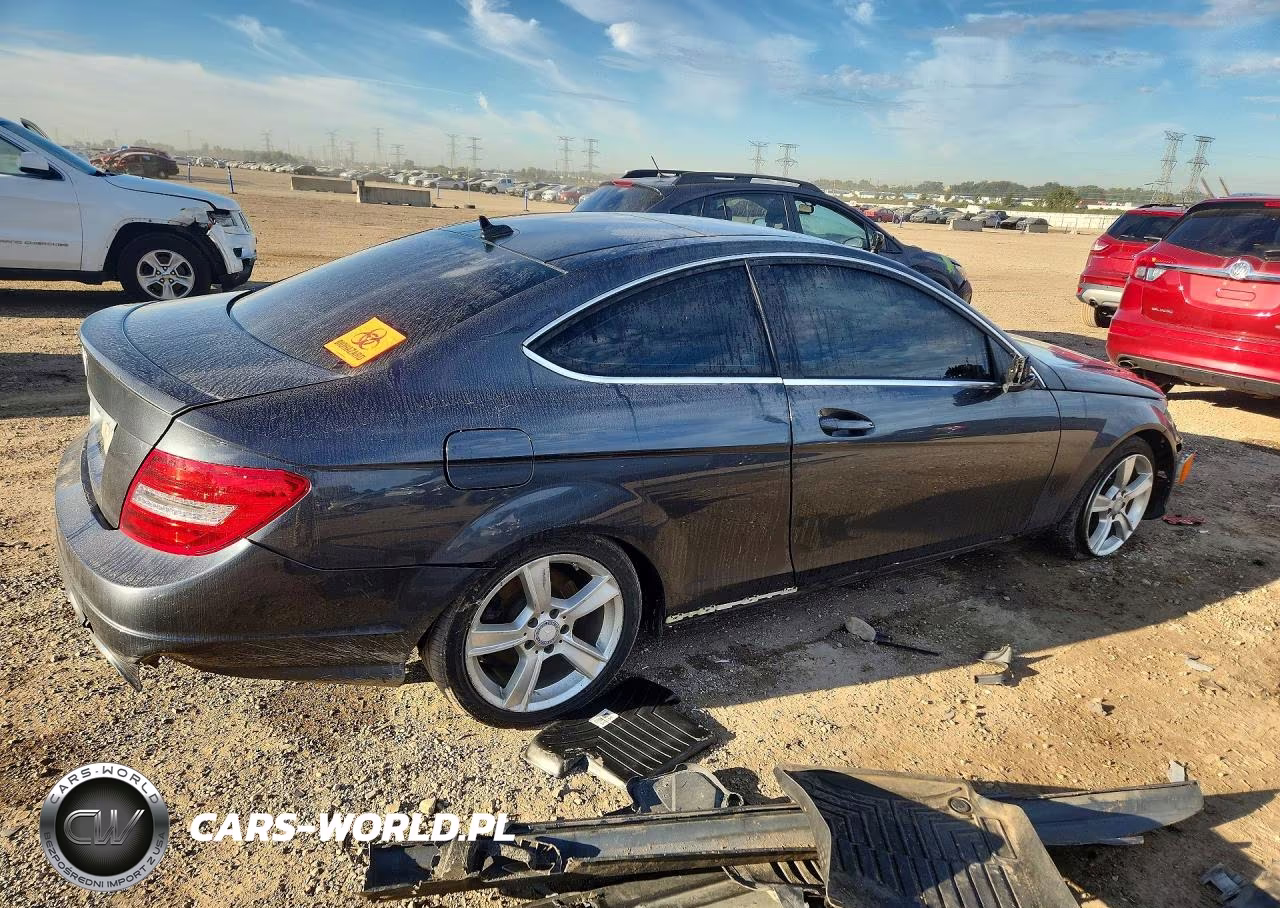 2013 Mercedes-Benz C 250 VIN:WDDGJ4HB7DG029636 - 3