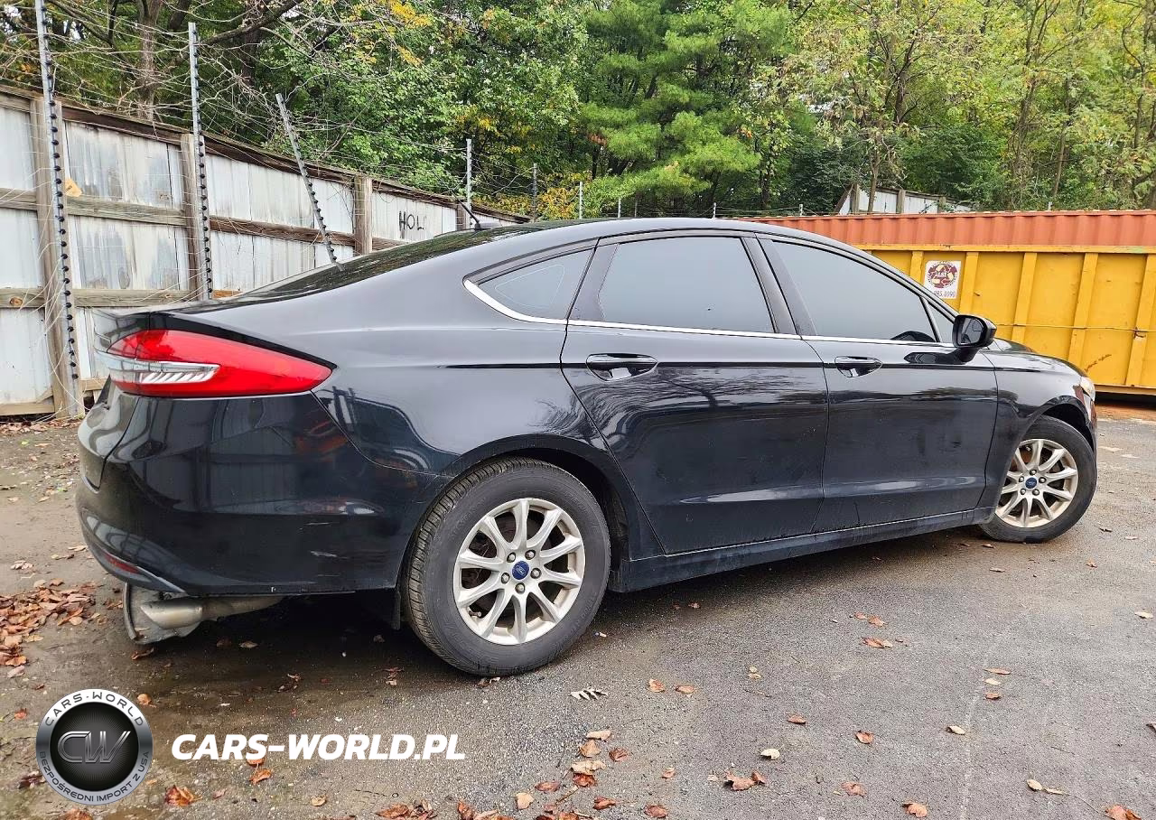 2017 Ford Fusion S VIN:3FA6P0G77HR103975 - 3