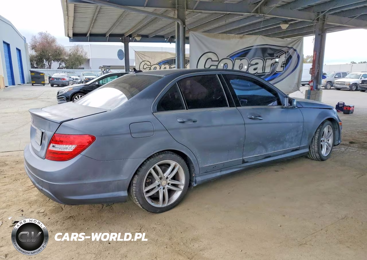 2014 Mercedes-Benz C 250 VIN:WDDGF4HB3ER306645 - 3
