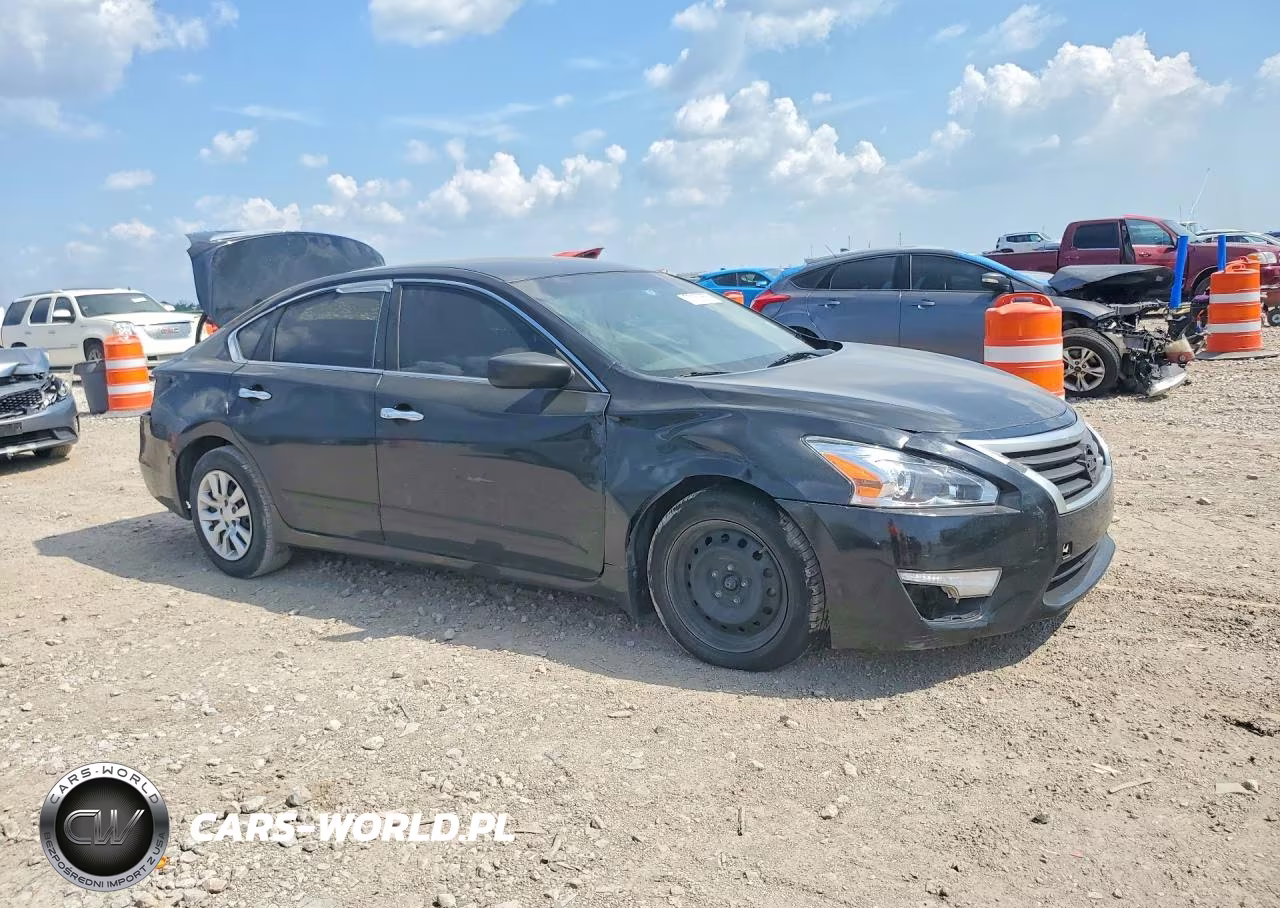 2014 Nissan Altima 2.5 S VIN:1N4AL3AP6EN237052 - 4