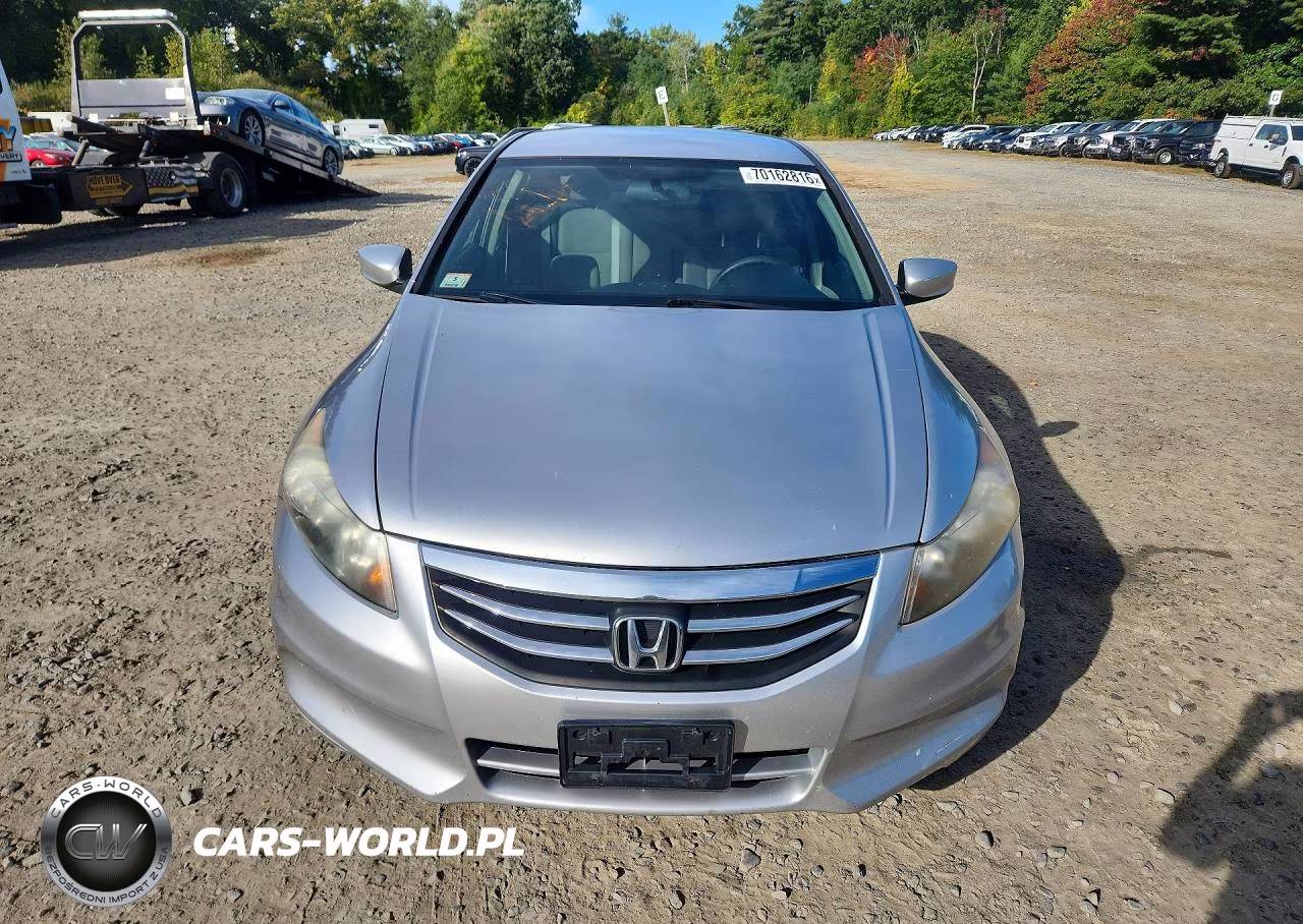 2011 Honda Accord Lxp VIN:1HGCP2F43BA105998 - 5