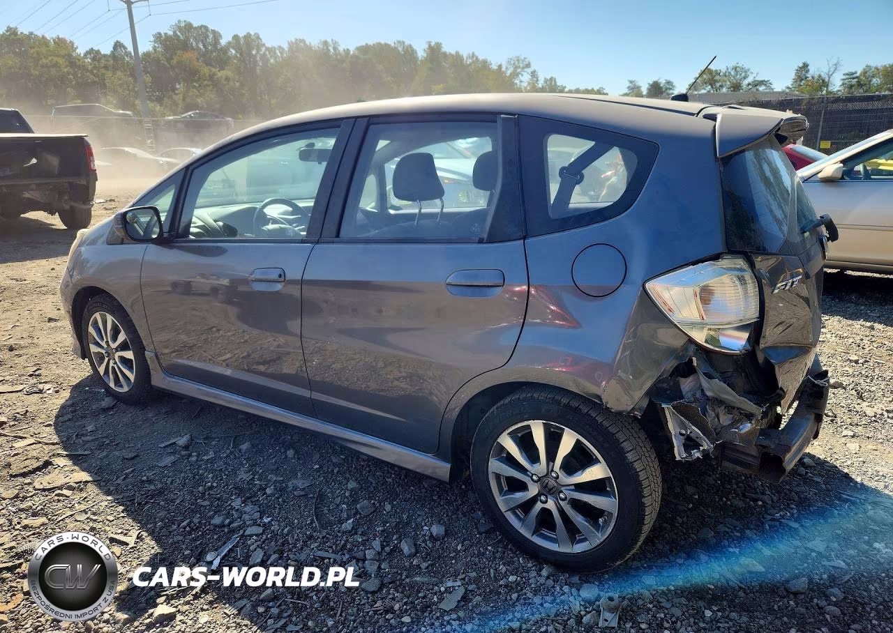 2013 Honda Fit Sport VIN:JHMGE8H57DC030307 - 2