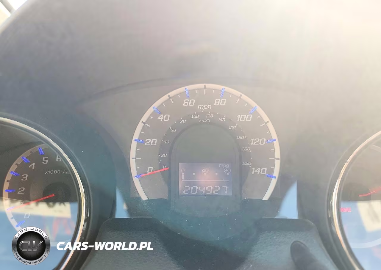2013 Honda Fit Sport VIN:JHMGE8H57DC030307 - 9