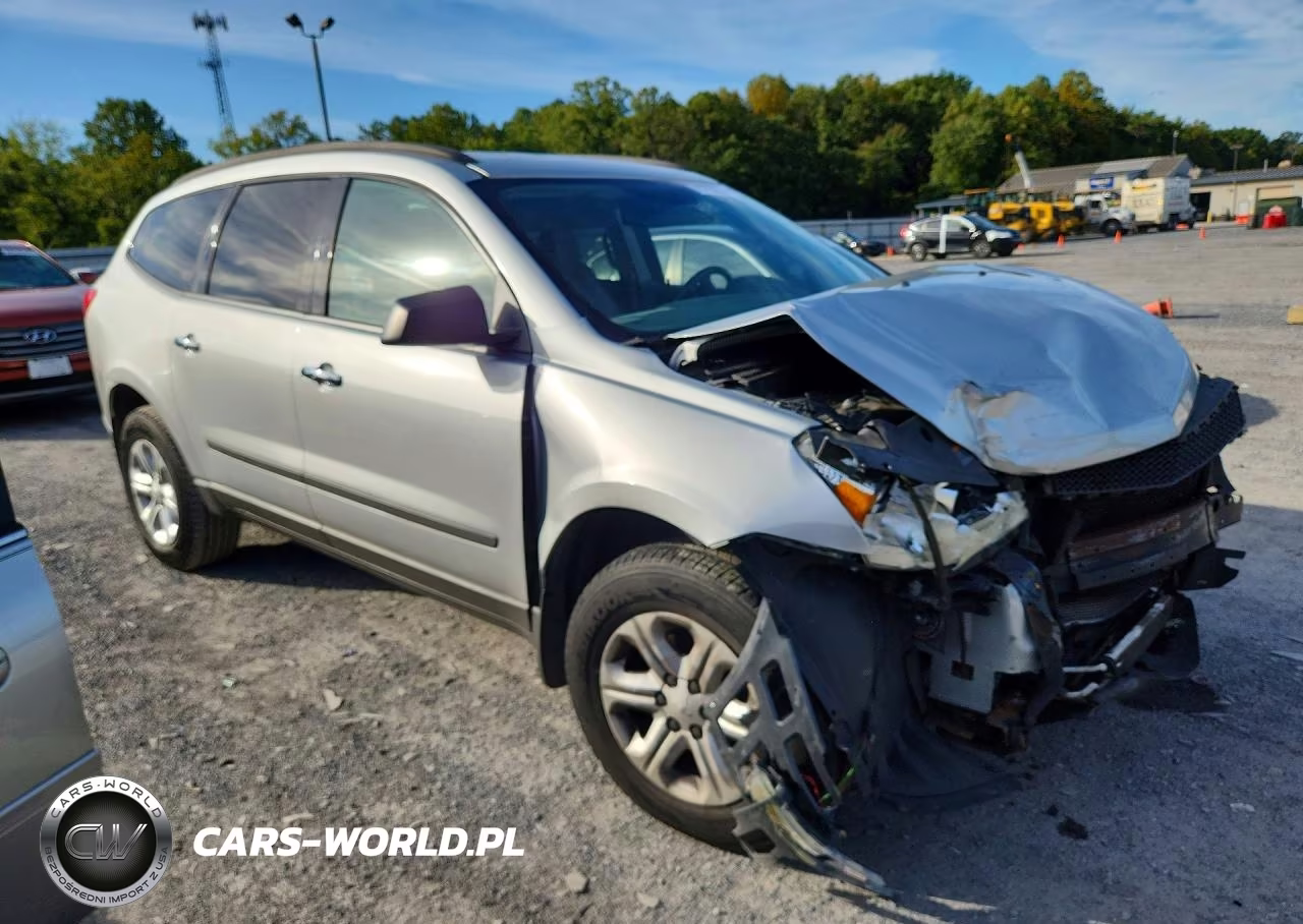 2012 Chevrolet Traverse Ls VIN:1GNKVFED6CJ390309 - 4