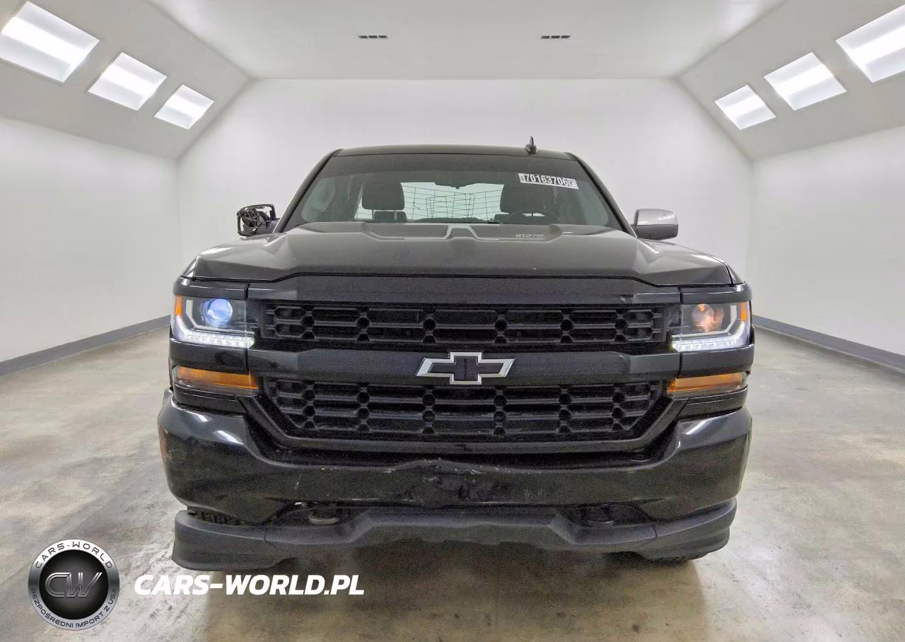 2018 Chevrolet Silverado C1500 Custom VIN:1GCRCPEH9JZ200278 - 5