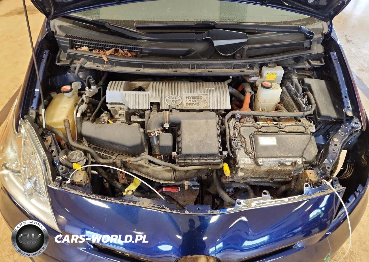 2015 Toyota Prius Two VIN:JTDKN3DU8F1883065 - 11