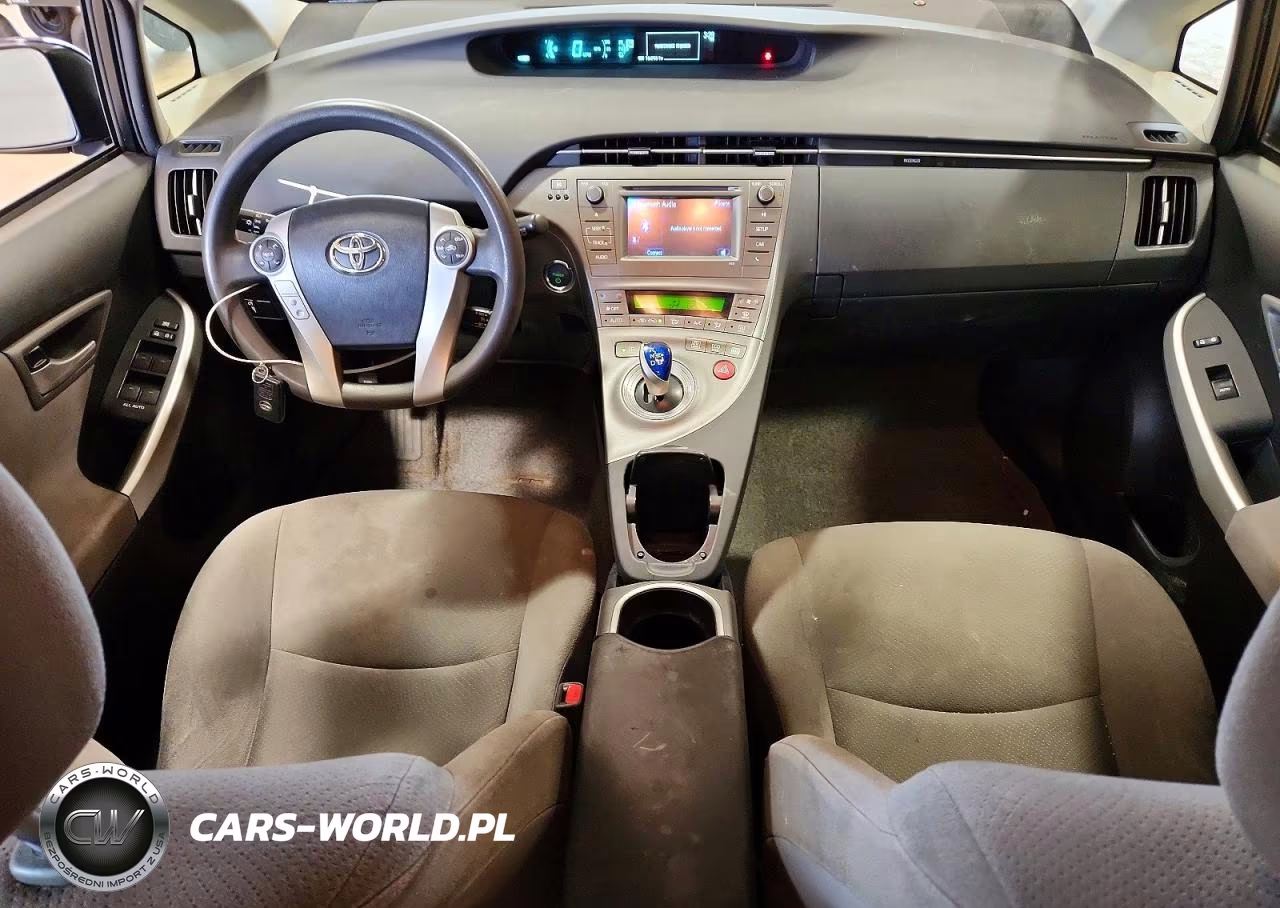 2015 Toyota Prius Two VIN:JTDKN3DU8F1883065 - 8