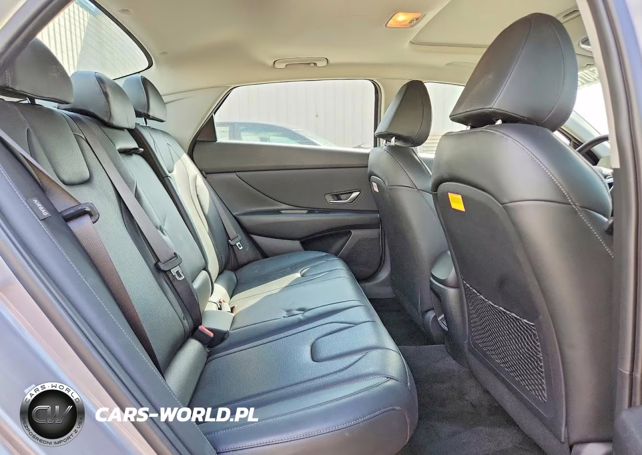 2025 Hyundai Elantra Limited VIN:KMHLN4DJ2SU174250 - 10