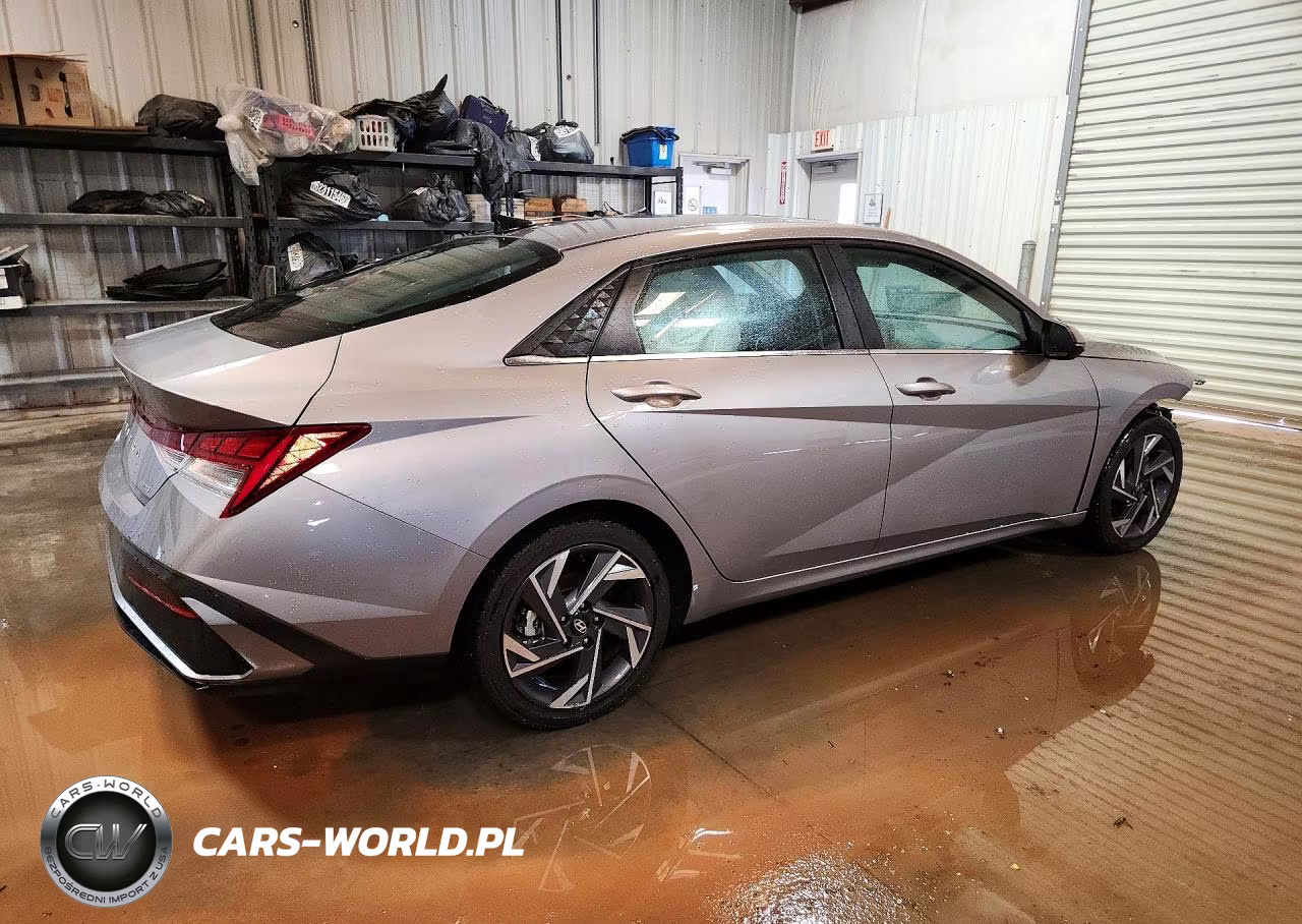 2025 Hyundai Elantra Limited VIN:KMHLN4DJ2SU174250 - 3