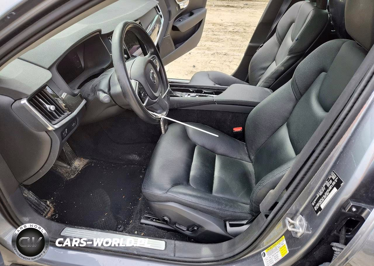 2018 Volvo S90 T5 Momentum VIN:LVY982MK8JP026631 - 7