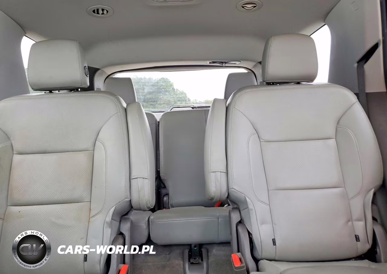 2018 Chevrolet Traverse Lt VIN:1GNERGKW5JJ127688 - 10