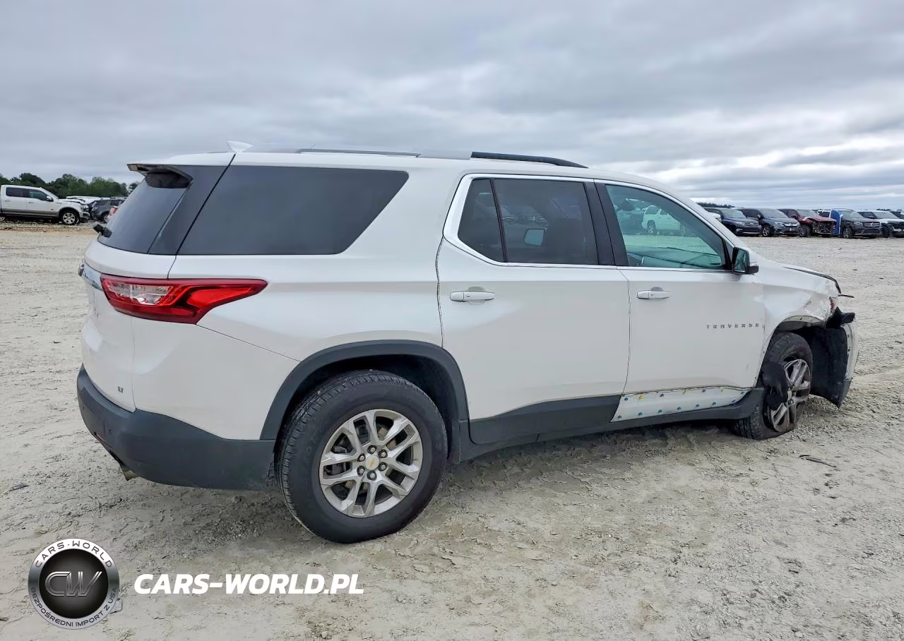 2018 Chevrolet Traverse Lt VIN:1GNERGKW5JJ127688 - 3