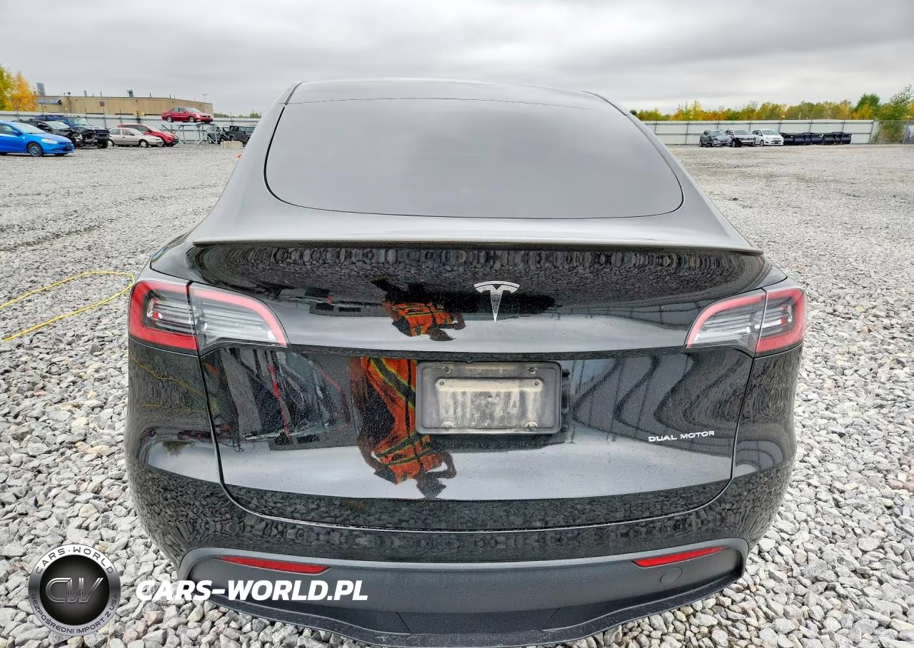 2023 Tesla Model Y VIN:7SAYGDEE1PA053344 - 6