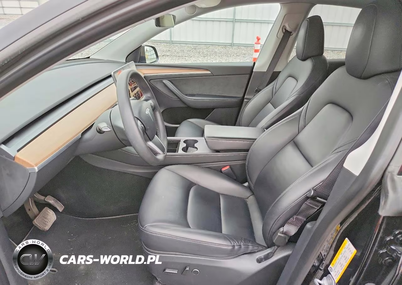 2023 Tesla Model Y VIN:7SAYGDEE1PA053344 - 7