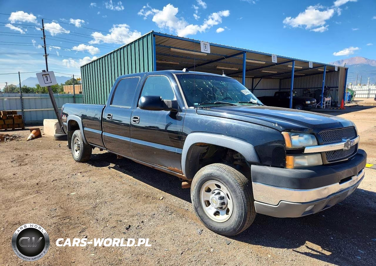 2004 Chevrolet Silverado K3500 VIN:1GCHK332X4F206988 - 4