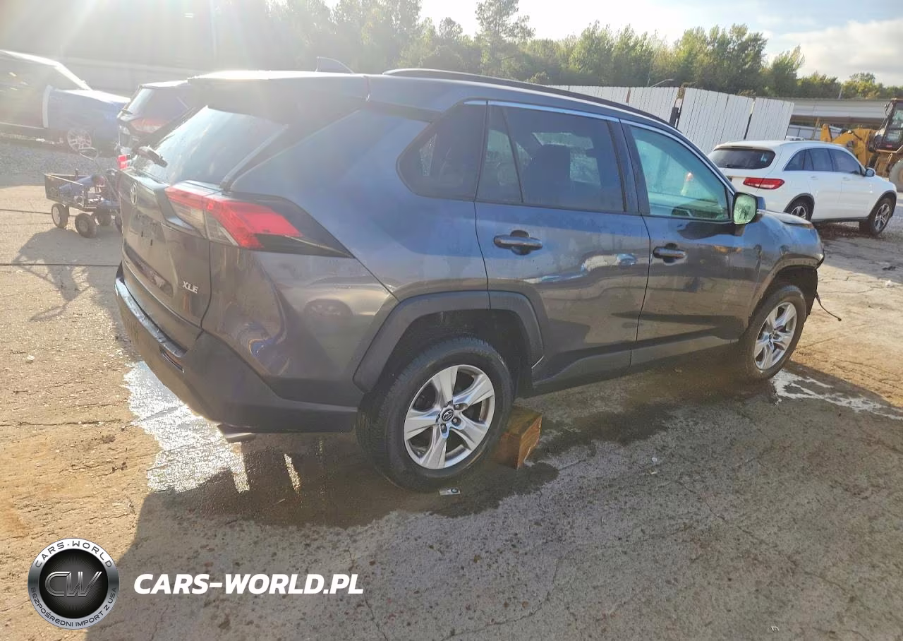 2021 Toyota Rav4 Xle VIN:2T3W1RFV8MC101630 - 3