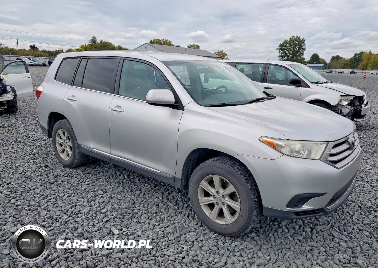 2013 Toyota Highlander Base VIN:5TDBK3EH0DS271646 - 4