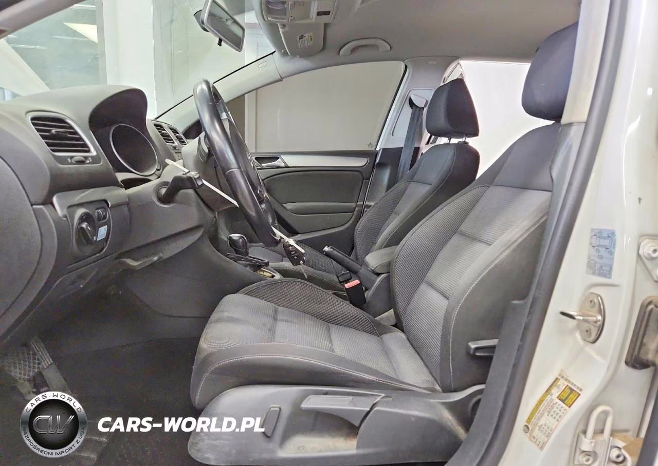 2013 Volkswagen Golf VIN:WVWDM7AJ5DW079643 - 7