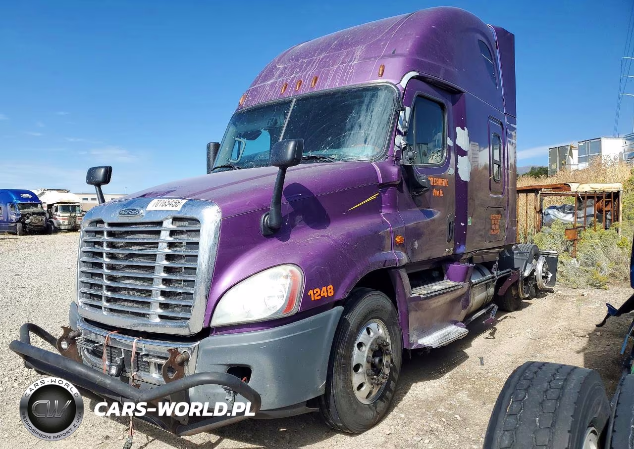 2018 Freightliner Cascadia Semi Truck VIN:3AKJGLDR0JSHU4532 - 1