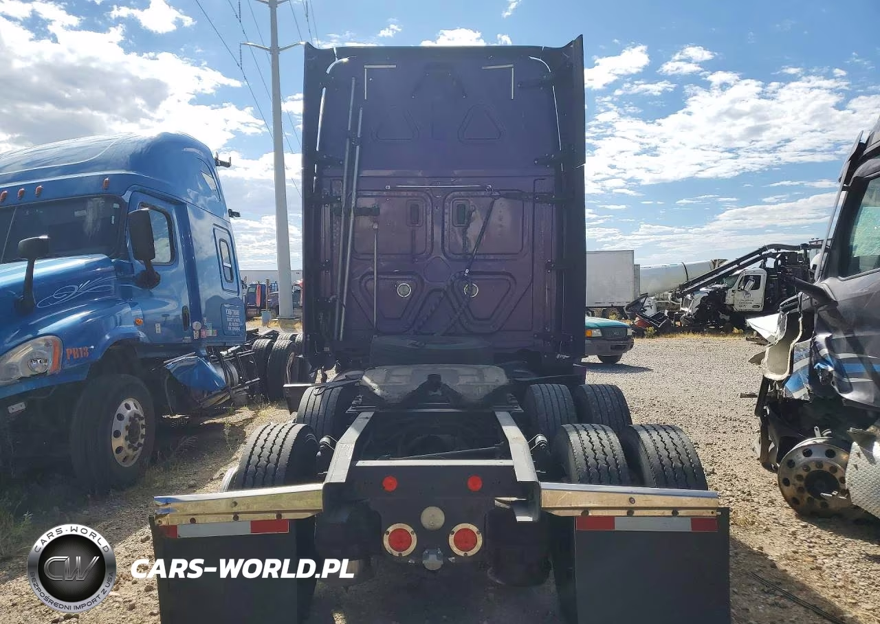 2018 Freightliner Cascadia Semi Truck VIN:3AKJGLDR0JSHU4532 - 6