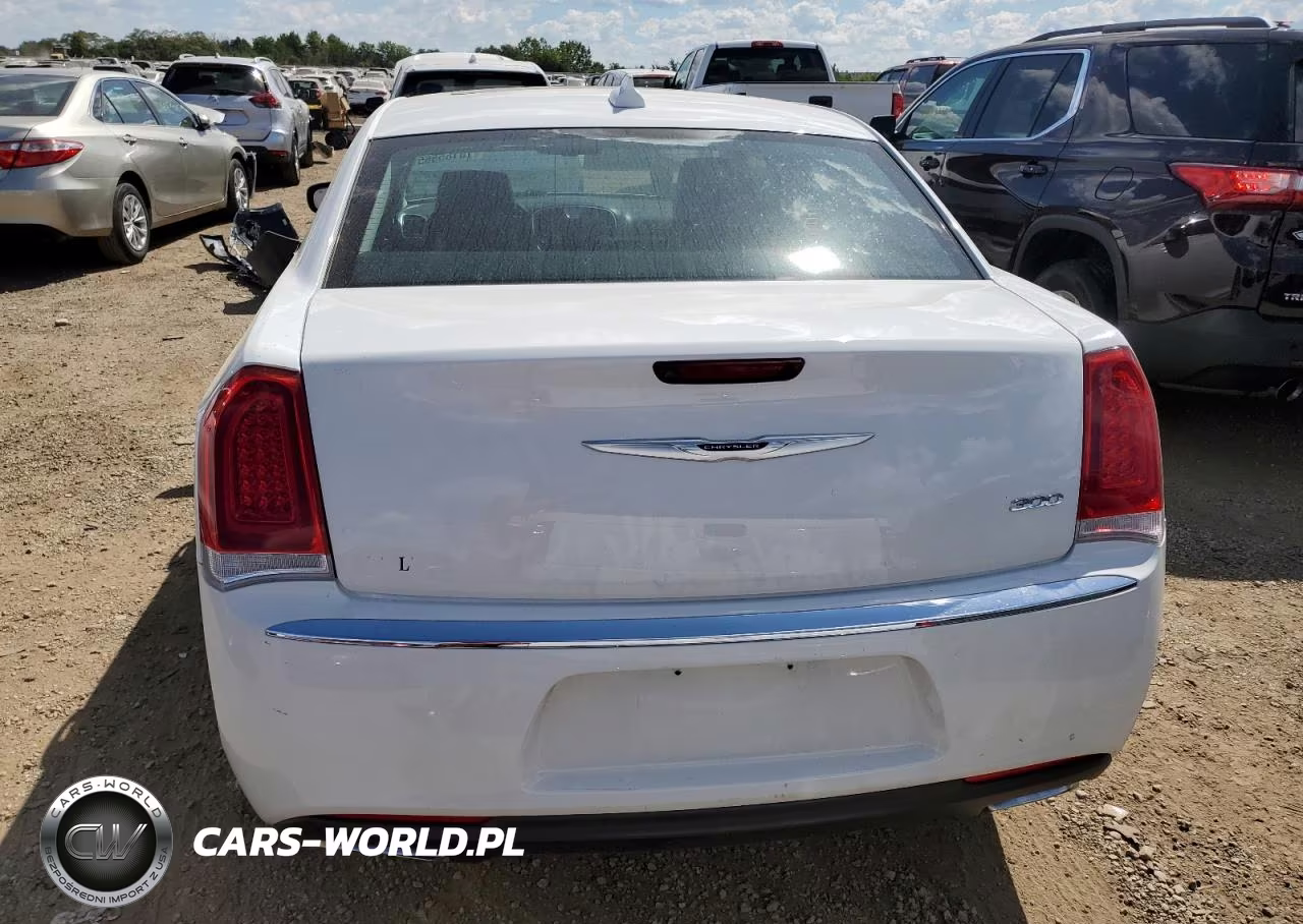 2020 Chrysler 300 Limited VIN:2C3CCAEG1LH141843 - 6