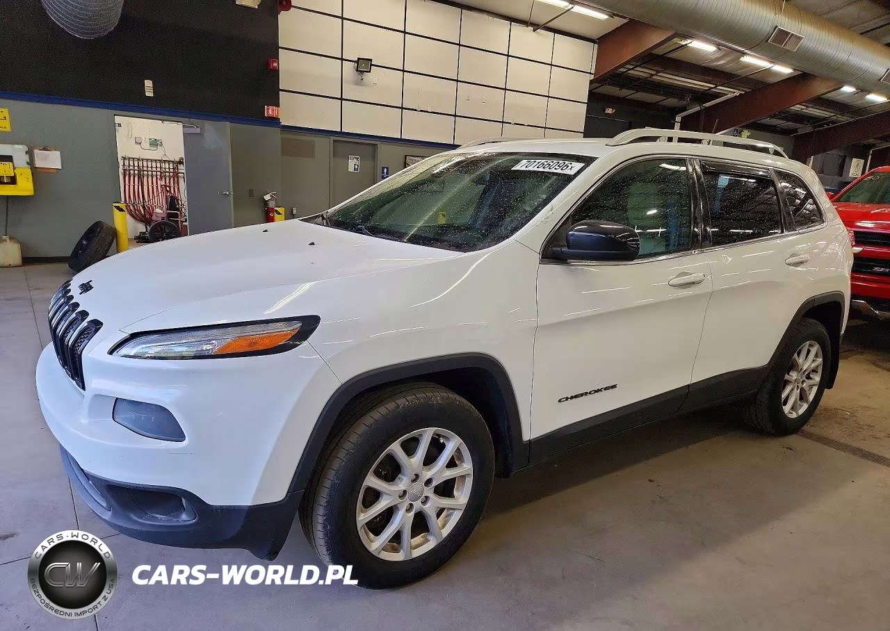 2017 Jeep Cherokee Latitude VIN:1C4PJMCB0HW646745 - 1