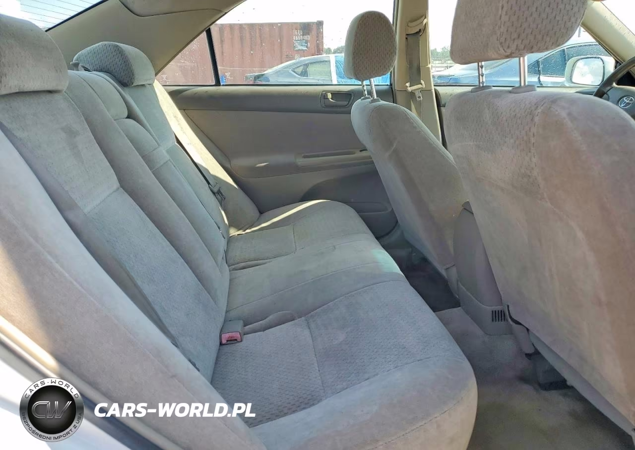 2002 Toyota Camry Le VIN:4T1BE32KX2U024971 - 10