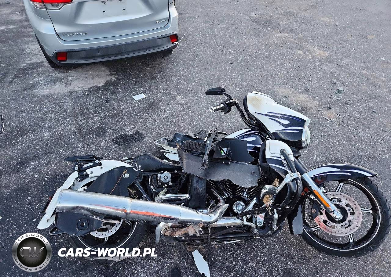 2016 Harley-Davidson Flhxse Cvo Street Glide