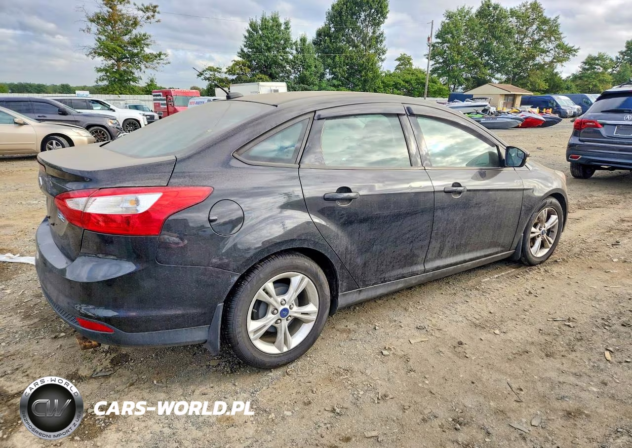 2014 Ford Focus Se VIN:1FADP3F20EL226736 - 3