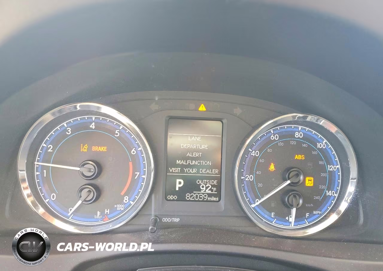 2018 Toyota Corolla Le VIN:5YFBURHE1JP826574 - 9