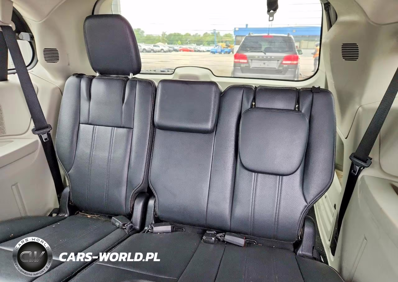 2012 Chrysler Town & Country Touring VIN:2C4RC1BG9CR196206 - 10