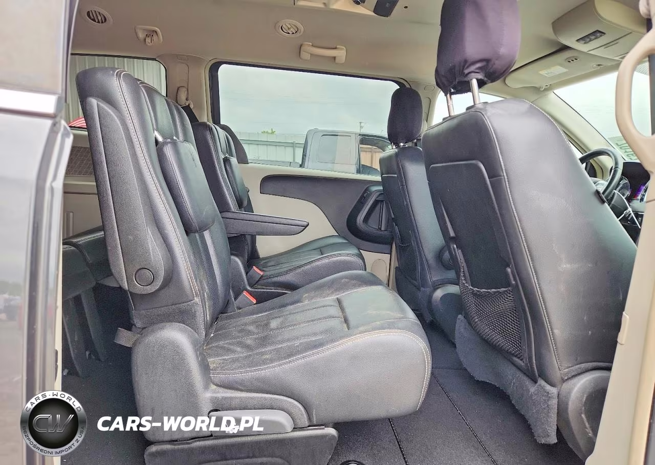2012 Chrysler Town & Country Touring VIN:2C4RC1BG9CR196206 - 11