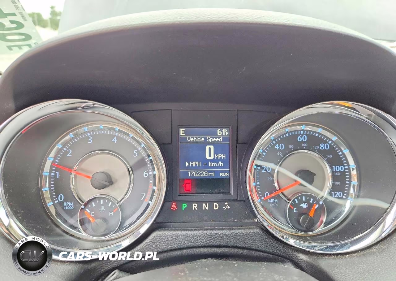 2012 Chrysler Town & Country Touring VIN:2C4RC1BG9CR196206 - 9