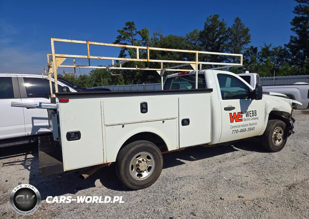 2008 Chevrolet Silverado C2500 Heavy Duty VIN:1GBHC24K98E102174 - 3
