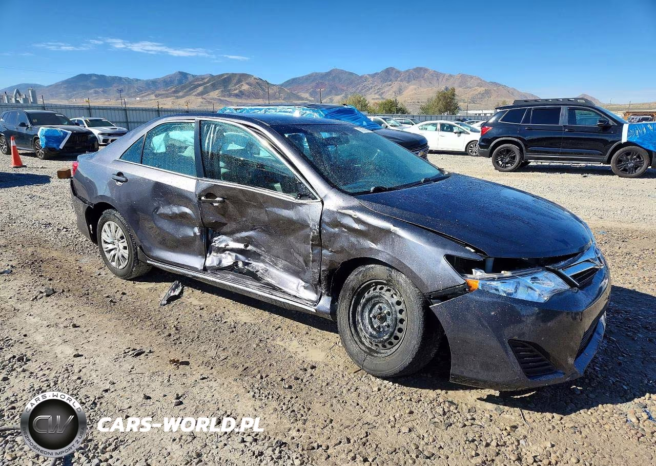 2014 Toyota Camry Le VIN:4T4BF1FK6ER358775 - 4