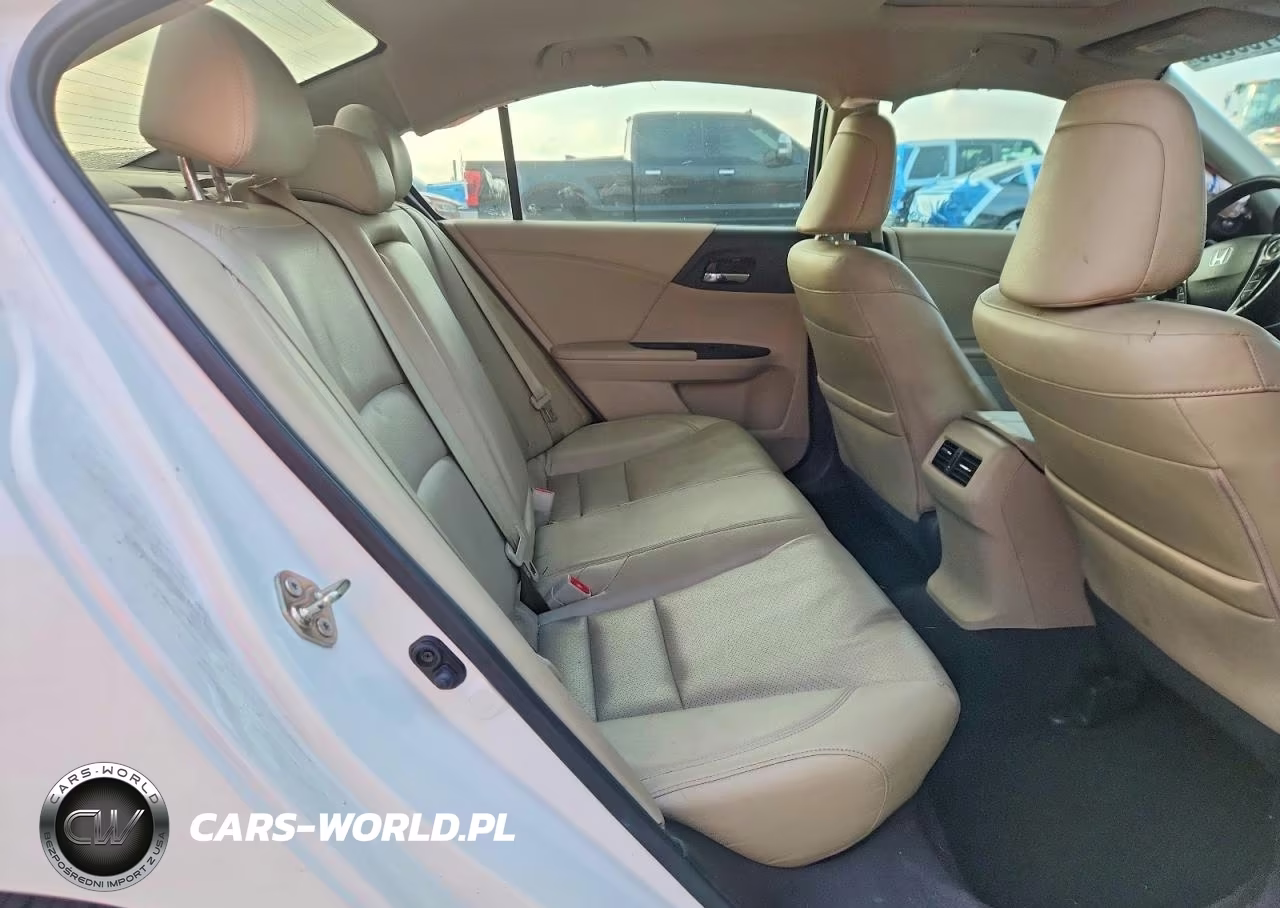 2016 Honda Accord Touring VIN:1HGCR3F96GA011598 - 10
